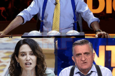 Cuando Ayuso lanzó su enésimo ataque contra el gobierno de Pedro Sánchez, nadie podía prever lo que vendría después. Solo El Gran Wyoming, con su mordaz sarcasmo y su estilo que mezclaba humor y cruda verdad, se atrevió a responder con tanta contundencia que el público estalló en risas y un incómodo silencio. Su declaración —breve pero contundente— no solo tomó por sorpresa al presidente de Madrid, sino que también reavivó un debate que parecía haberse extinguido… hasta ese momento.