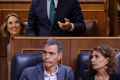 Cuando los aliados fallan… el Gobierno mira al enemigo. Sin el apoyo de Junts y con Podemos sembrando dudas, La Moncloa se ve obligada a pedir al PP que apruebe la senda de déficit. Un giro inesperado, casi humillante, en plena batalla presupuestaria. Si el Ejecutivo acaba dependiendo de quienes quiere combatir… ¿qué está a punto de romperse en el tablero político?(hh)