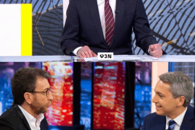 El verdadero motivo detrás de la desaparición de Vicente Vallés de ‘Antena 3 Noticias 2’ esta semana desata un torbellino de rumores: “Algo no encaja”  La ausencia inesperada de Vicente Vallés, el rostro más sólido e inamovible de ‘Antena 3 Noticias 2’, ha abierto un abismo de interrogantes dentro y fuera de Atresmedia. Su silla vacía, en pleno arranque de una semana marcada por tensiones políticas y sobresaltos mediáticos, ha encendido todas las alarmas.  Desde el entorno de la cadena optan por el silencio absoluto, mientras varios colaboradores insisten en que “lo que se sabe puertas adentro es mucho más serio de lo que se ha contado”. Y el detalle que más ha inquietado a la audiencia: Vallés no dejó ninguna despedida, aviso previo ni referencia en antena, algo prácticamente inédito en él.  ¿Se trata de una decisión personal? ¿Un movimiento inesperado de la cadena? ¿O hay detrás un factor que nadie se atreve todavía a mencionar públicamente? Las especulaciones crecen por minutos y el misterio se intensifica: algo ha ocurrido… pero nadie quiere decirlo|TH