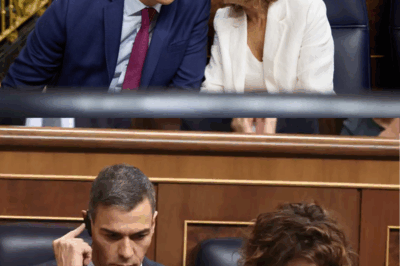 La inesperada amenaza que acecha al Gobierno en el Congreso: un revés que podría desatar un efecto dominó político El ambiente en el Congreso vuelve a cargarse de tensión y silencios calculados. En apenas unas horas, el Gobierno podría enfrentarse a un nuevo varapalo legislativo que ya muchos dentro y fuera del hemiciclo dan prácticamente por hecho. Sin embargo, esta vez no se trata de una votación más: lo que está en juego es la senda fiscal para 2026-2028, una pieza clave que, de caer, podría abrir un escenario completamente imprevisible para el Ejecutivo. Los movimientos de los partidos en las últimas horas, las conversaciones discretas en los pasillos y ciertos gestos inesperados de algunos socios habituales han encendido todas las alarmas. Nadie sabe qué ocurrirá exactamente… pero todas las señales apuntan a que el Gobierno podría encontrarse con una derrota más dura de la que admite públicamente. ¿Será este el giro que cambie la estrategia económica de los próximos años? ¿O hay un plan oculto que aún no ha salido a la luz? El desenlace, según fuentes parlamentarias, podría sorprender incluso a los más veteranos|TH