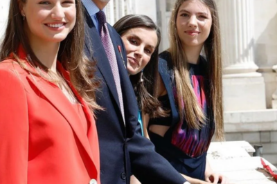 Nadie lo vio venir… pero los números hablan solos. Felipe y Letizia están a punto de cruzar una barrera simbólica que cambia las reglas del juego: rozan el millón y se convierten en los Reyes más virales de su historia. Desde que la Casa Real desembarcó en esta red social, cada imagen es analizada, compartida y comentada. Lo que parecía una simple estrategia digital es ahora un fenómeno imparable. ¿Comunicación moderna… o un poder silencioso que va mucho más allá?(hh)