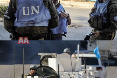 🚨 TENSIÓN EXTREMA EN EL LÍBANO: PATRULLA ESPAÑOLA EN PELIGRO 🚨 Momentos de auténtico pánico tras disparos de tanques israelíes que han puesto en riesgo directo a una patrulla del contingente español desplegado en el sur del Líbano. Según las primeras informaciones, tres proyectiles cayeron en las inmediaciones de la posición, desatando la alarma entre las fuerzas internacionales. ¿Fue un error, una advertencia o algo más grave? El suceso ha encendido todas las alertas y reabre el debate sobre la seguridad de las tropas españolas en una zona cada vez más inestable. La tensión sobre el terreno crece por minutos.