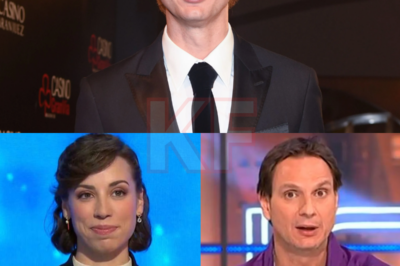 La teoría corre como la pólvora. Javier Cárdenas pone en duda el premio de Rosa en Pasapalabra y construye un relato que mezcla sospechas, poder mediático y política. Sus palabras no confirman nada, pero sí reabren un debate que muchos creían cerrado. Atresmedia y el Gobierno aparecen en el foco de una narrativa incómoda. ¿Denuncia valiente o ruido interesado? Cuando se siembra la duda, el eco suele ser más fuerte que las certezas.