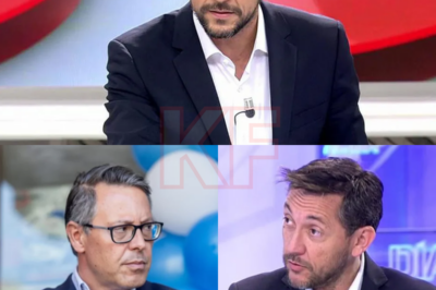 Nadie lo esperaba. En medio del debate, Alfonso Serrano lanza un comentario que rompe el ritmo del programa y provoca una reacción inmediata en Javier Ruiz. Silencio, gesto serio y unos segundos incómodos que no pasan desapercibidos para la audiencia. El momento se viraliza porque resume la tensión política llevada al plató: cuando una frase cruza la línea y obliga al periodista a recomponerse en directo.