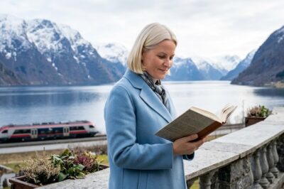 Mette-Marit se ahoga entre la sombra de Epstein y los crímenes de Marius. Mientras Haakon sostiene su oxígeno , la monarquía tiembla. ¿Qué oscuro secreto intentan sepultar? -(hn)