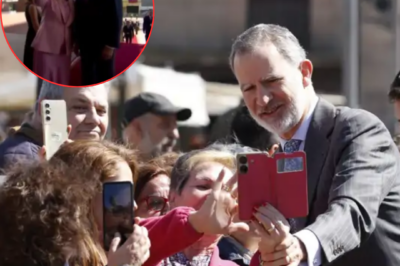 Un selfie inesperado con Felipe VI desata la polémica: expertas hablan de un gesto ‘fuera de lugar’ en pleno saludo institucional.HH