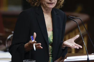 CHOQUE TOTAL EN EL CONGRESO: María Jesús Montero BLINDA LOS PRÉSTAMOS A Air Europa Y Plus Ultra Líneas Aéreas Y DESAFÍA A LA OPOSICIÓN.HH