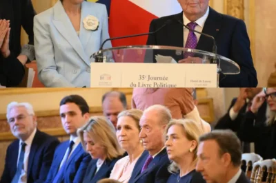 Juan Carlos lanza un “mensaje velado” a Felipe y la Casa Real tiembla: “El presente me entristece…”. Unos ven disculpa, otros amenaza. El silencio dice más.